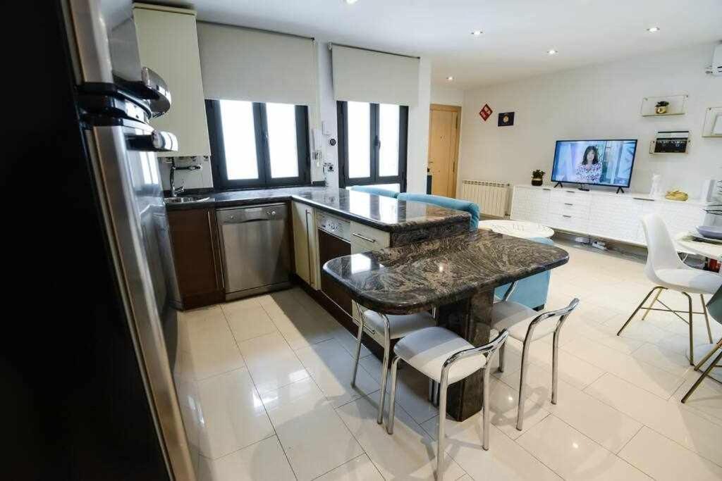 Sientete Como En Casa En Apartamento Padre Isla Apartment เลออน ภายนอก รูปภาพ