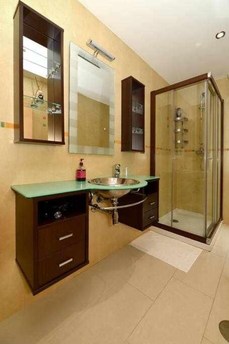 Sientete Como En Casa En Apartamento Padre Isla Apartment เลออน ภายนอก รูปภาพ